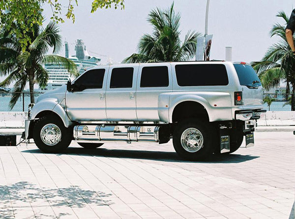 Custom Fuel Tank - Buffed Stainless Steel